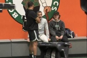 汇报一下工作！绿军首战前夕 马祖拉与新老板奇泽姆进行交流